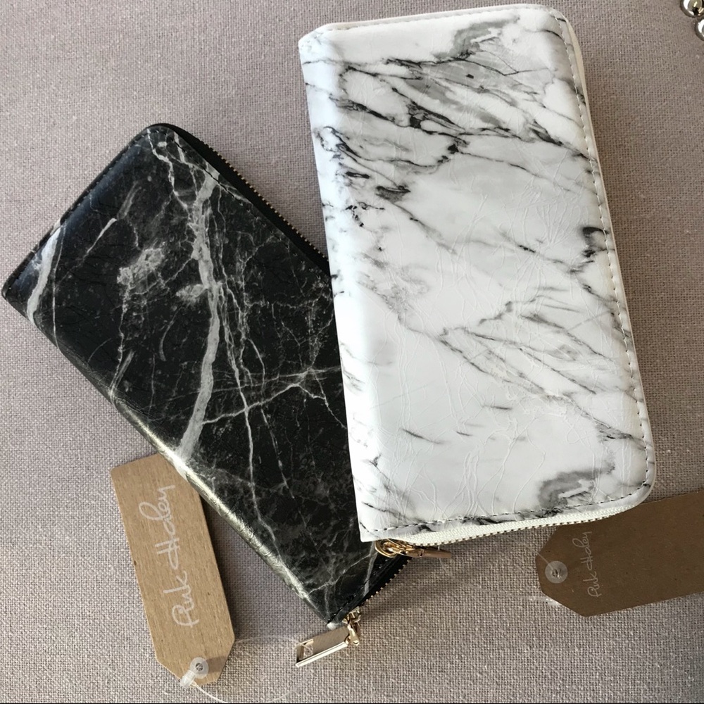 Marble wallet in black or white